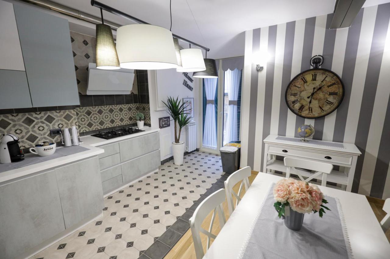 Happy House 31 Apartment เนเปิลส์ ภายนอก รูปภาพ
