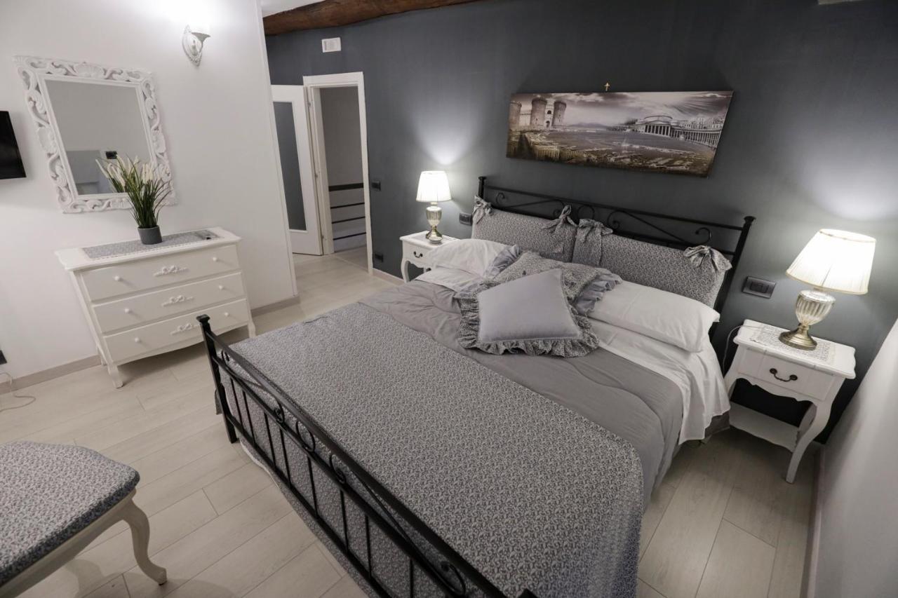 Happy House 31 Apartment เนเปิลส์ ภายนอก รูปภาพ