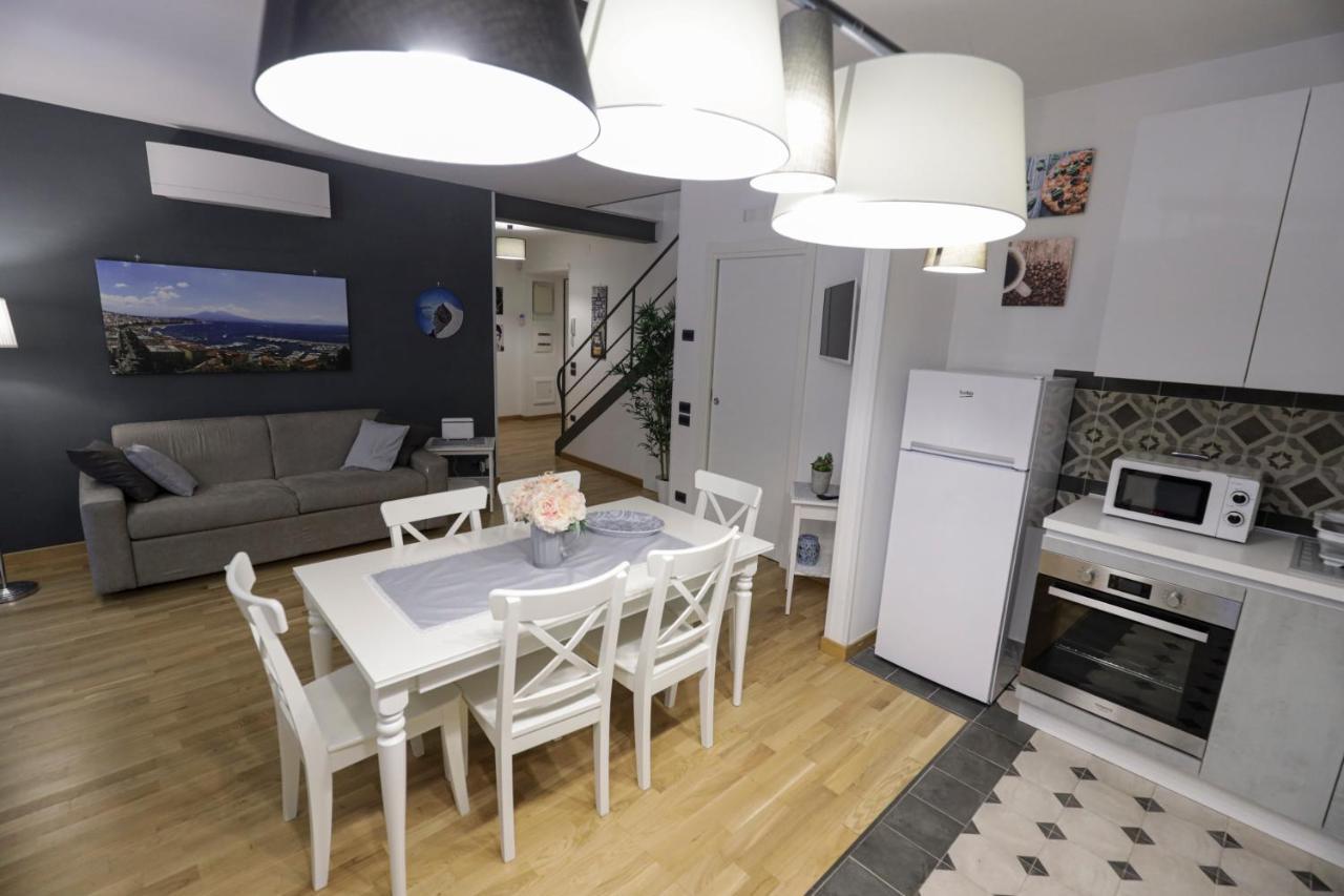 Happy House 31 Apartment เนเปิลส์ ภายนอก รูปภาพ