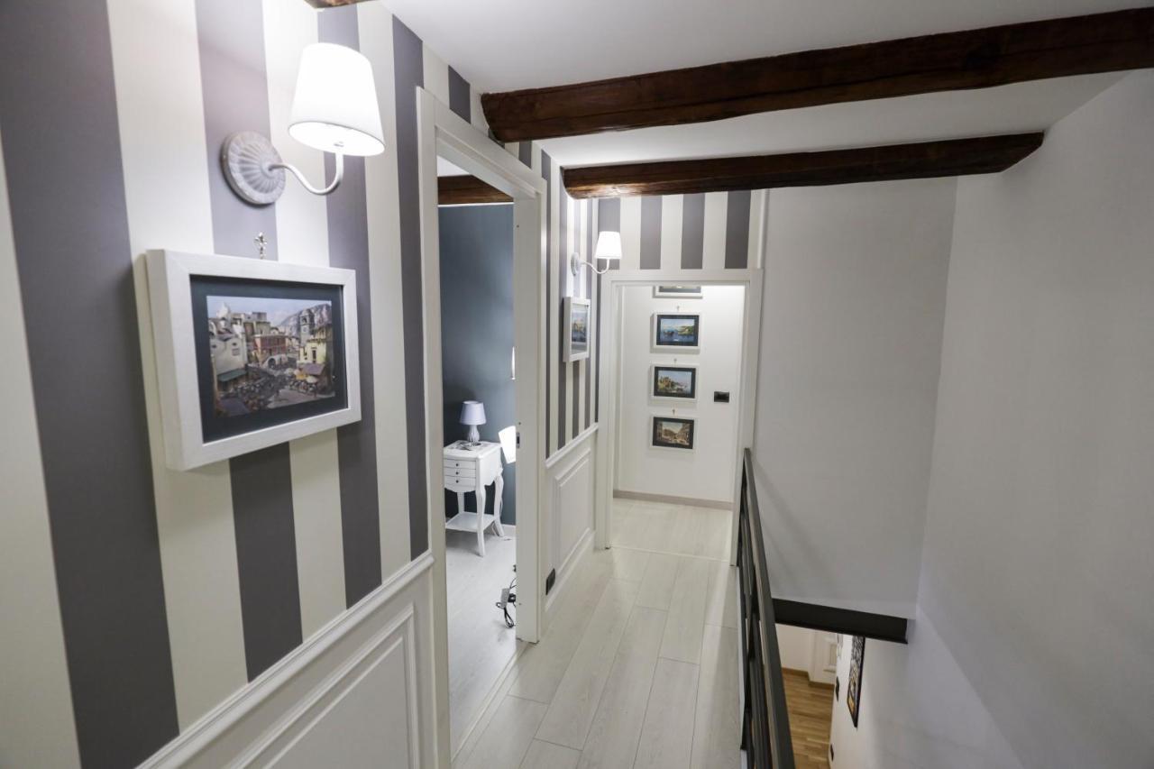 Happy House 31 Apartment เนเปิลส์ ภายนอก รูปภาพ